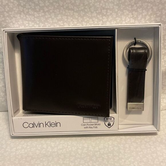 Calvin Klein Brown Slimfold Wallet with Key Fob - Picture 1 of 9